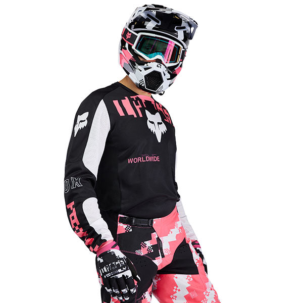 Close-up of sleeve graphics and stitching on Black/Pink 180 Digi Image Jersey (SKU: 33535-285)