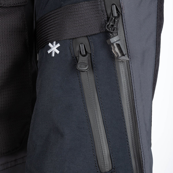 Professional studio photo of Klim Carlsbad Jacket; showing outer material, seams, and closures; SKU 6029-003-120-001; Sizes: S-3XL