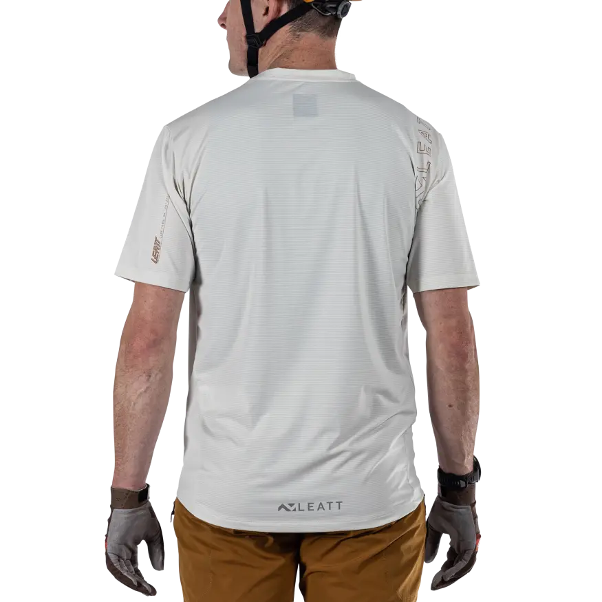 Studio product image of Leatt, Trail X-Flow Jersey (MTB) Mountain Bike in Black, Colors: Black, Cream, Neon, Pistachio, Sizes: 2-3, SKU: 5025103960