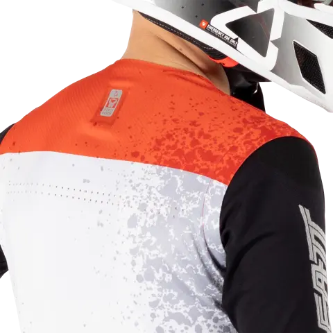 Studio product image of Leatt, Gravity 5.0 Jersey (MTB) Mountain Bike in Black, Colors: Black, Mojito, Teal, White, Sizes: 2-3, SKU: 5025010540