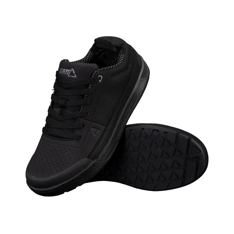 Image showing Leatt, Flat 2.0 Shoe in Stealth, Colors: Loam, Stealth, Sizes: 8-105, SKU: 3024320248